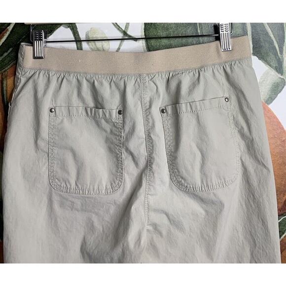 Chicos Size 0 US Small Beige Khaki Capri Pants Cotton Blend - Picture 7 of 7